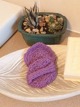 Load image into Gallery viewer, Hand knitted cotton face scrubbie